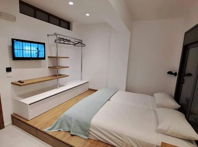 Courtyard Luxury “marianthi” Πεύκος