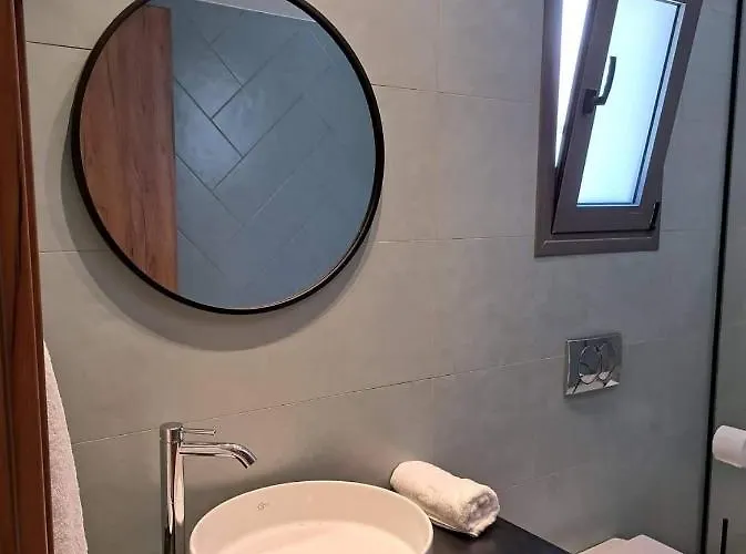 Courtyard Luxury “marianthi” * Πεύκος