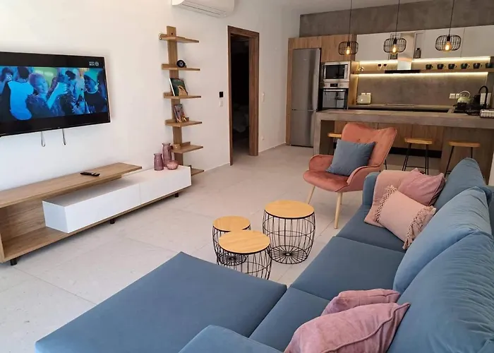 아파트 Courtyard Luxury “marianthi” *