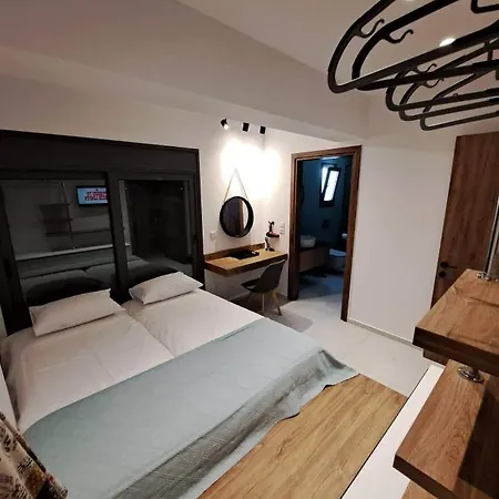 Courtyard Luxury “marianthi” Daire *