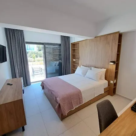 Courtyard Luxury “marianthi” * Pefki