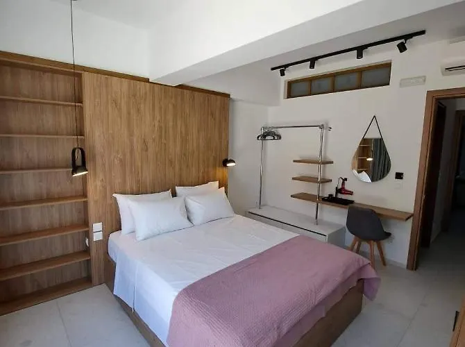 Courtyard Luxury “marianthi” * Pefki