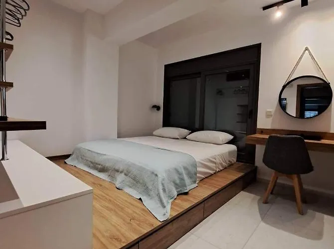 Courtyard Luxury “marianthi” * Pefki